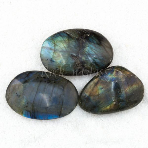 labradorite palm stone healing crystals 700x700