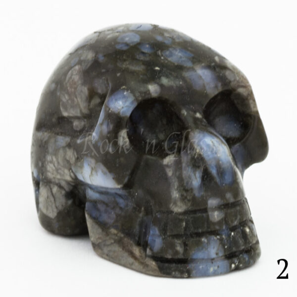 lianite skull carving healing crystals right2 700x700